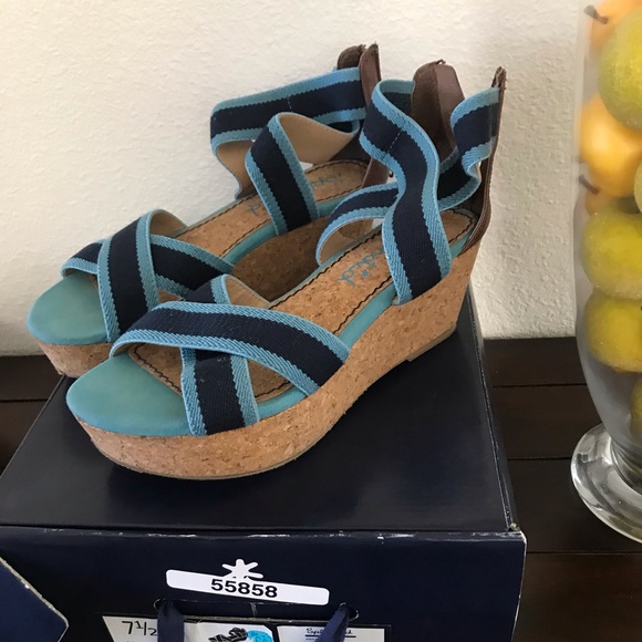 Sandals - Picture 2 of 3